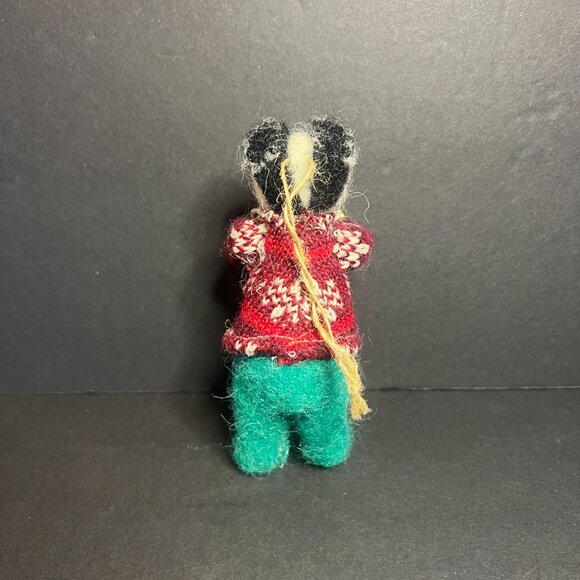 Vintage Handmade Felt Gift Bearer Badger Holiday Christmas Tree Ornament 6.25" - Picture 4 of 6